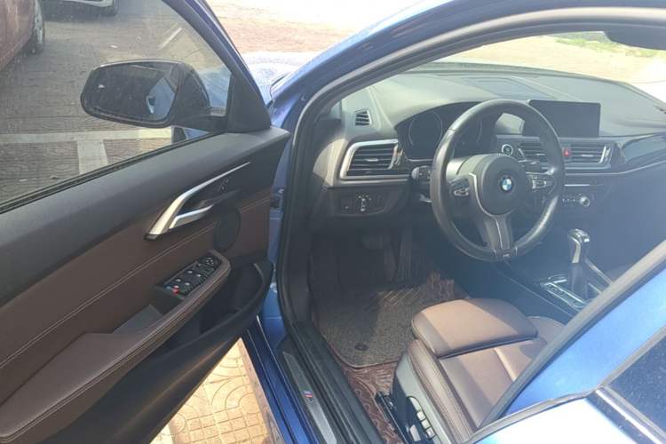 Used BMW 1 Series 2019 118i M Sport Package Driver Seat