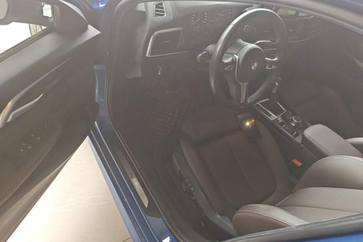 Used BMW 1 Series 2019 118i M Sport Package Driver Seat