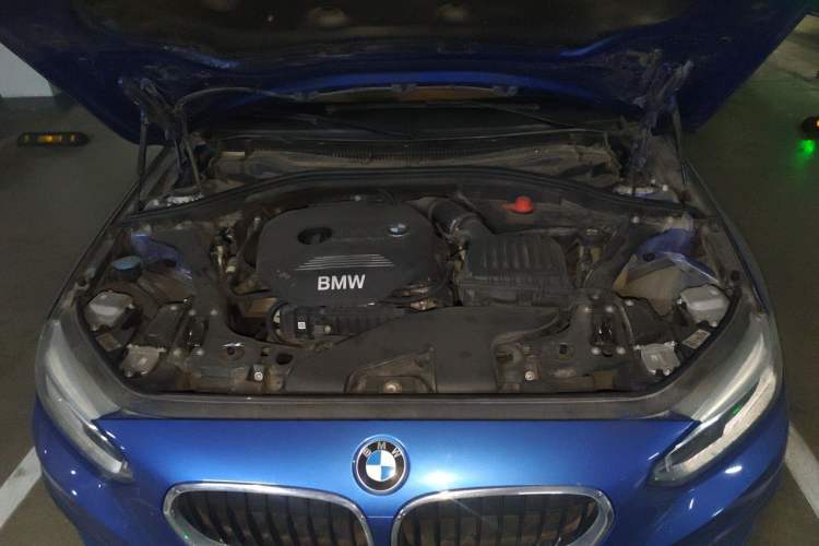 Used BMW 1 Series 2019 118i Fashion Model Engine Bay