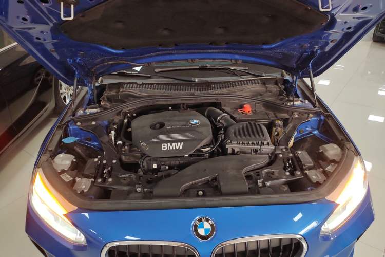 Used BMW 1 Series 2019 118i M Sport Package Engine Bay