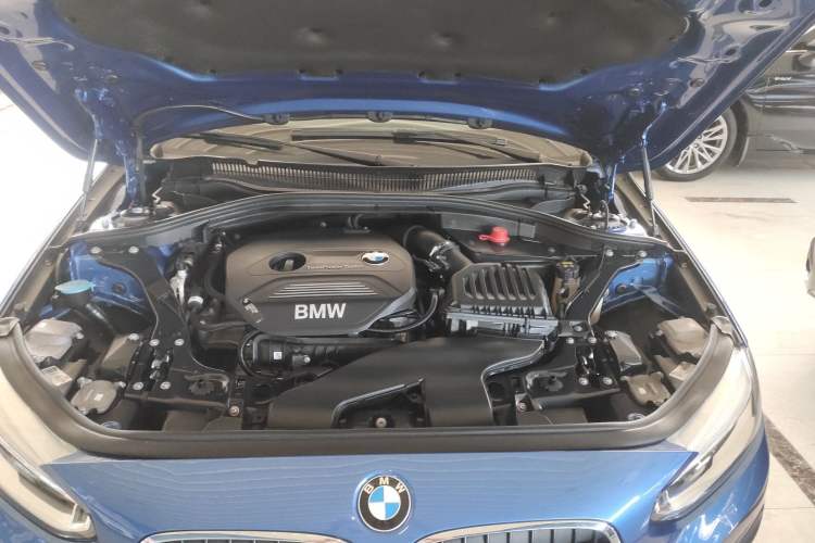 Used BMW 1 Series 2019 118i Fashion Model Engine Bay