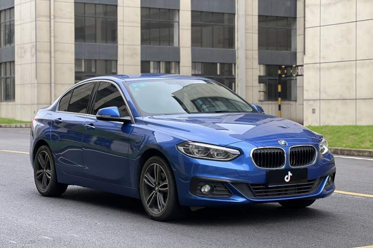 Used BMW 1 Series 2019 118i Fashion Model Exterior 2