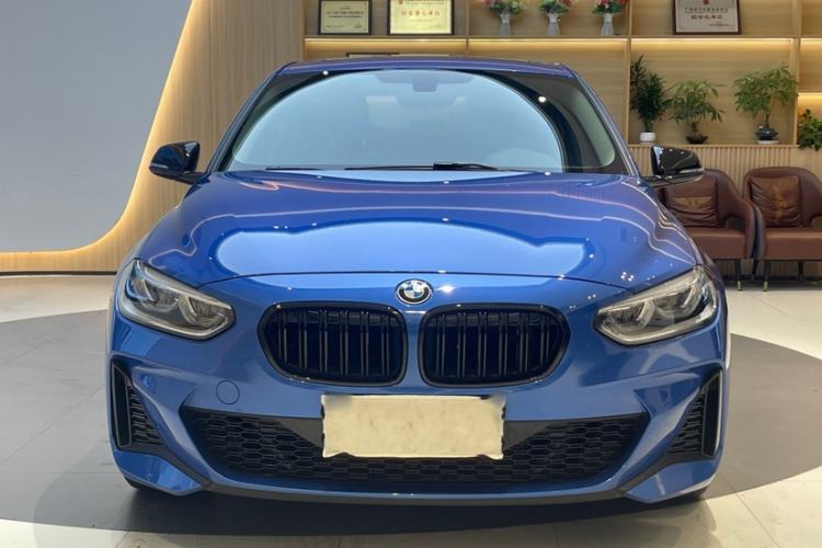 Used BMW 1 Series 2019 120i Leading Model M Sport Package Exterior 2