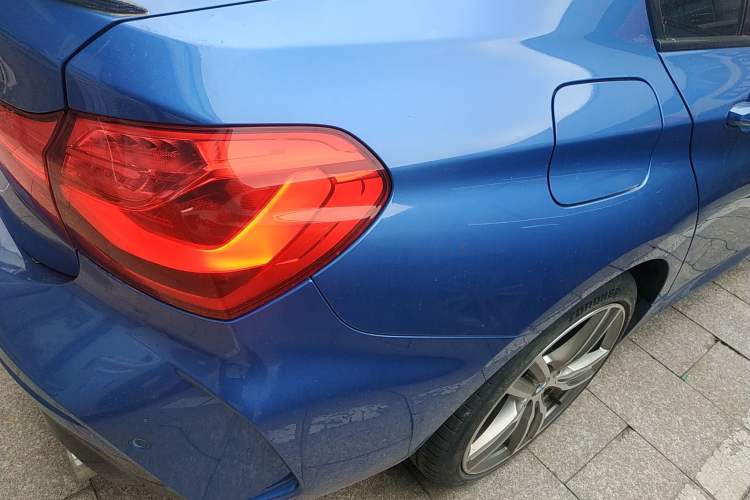 Used BMW 1 Series 2019 120i Leading Model M Sport Package Exterior 3