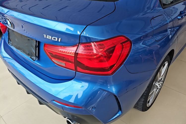 Used BMW 1 Series 2019 120i Leading Model M Sport Package Exterior 3