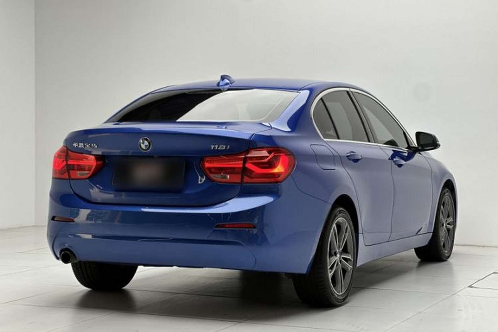 Used BMW 1 Series 2019 118i Fashion Model Exterior 4