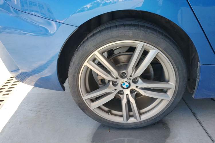 Used BMW 1 Series 2019 120i Leading Model M Sport Package Exterior 5