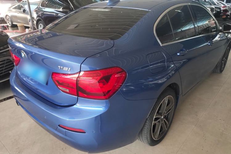 Used BMW 1 Series 2019 118i Fashion Model Exterior 5