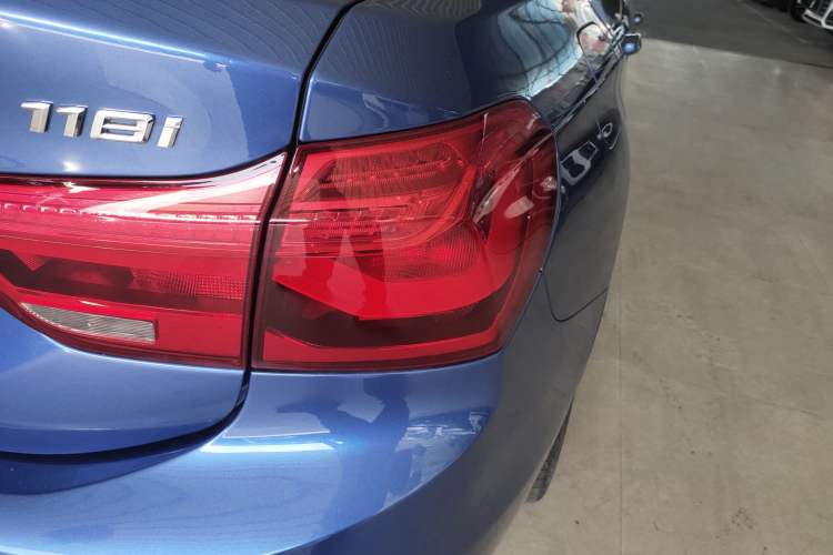 Used BMW 1 Series 2019 118i Fashion Model Exterior 6
