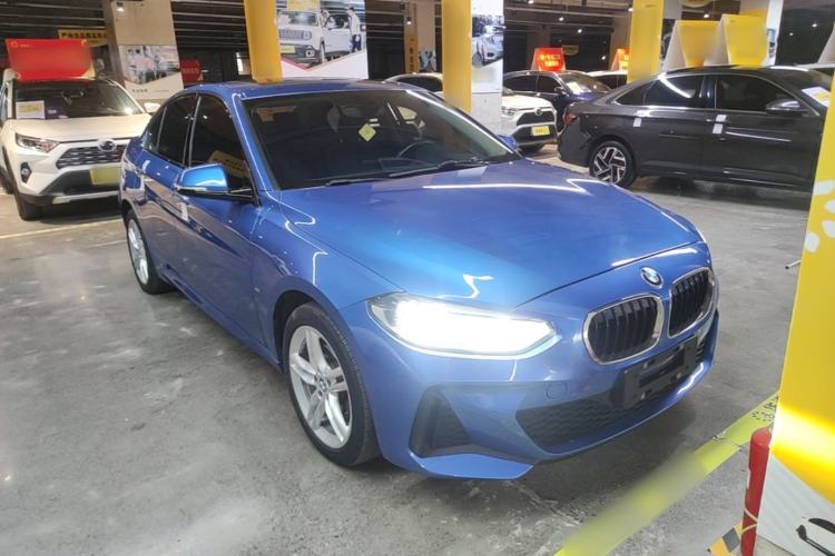 Used BMW 1 Series 2019 118i M Sport Package Front Right 45 Deg