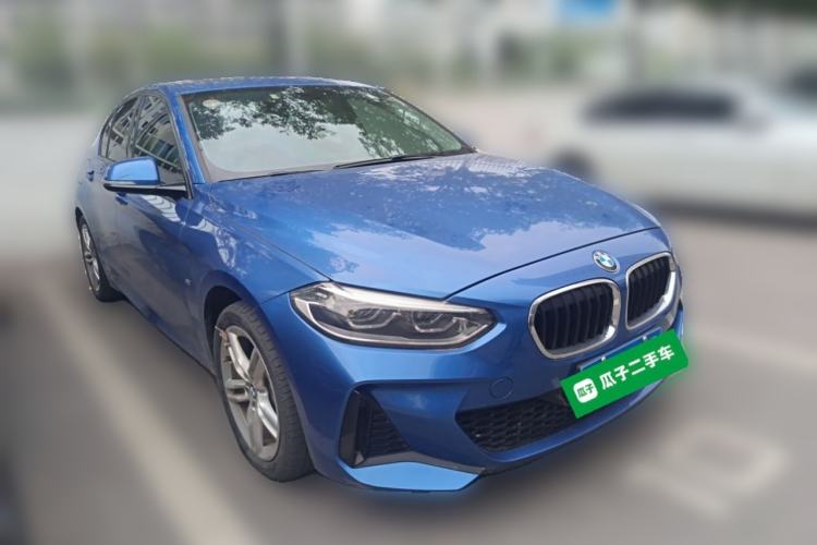 Used BMW 1 Series 2019 118i M Sport Package Front Right 45 Deg