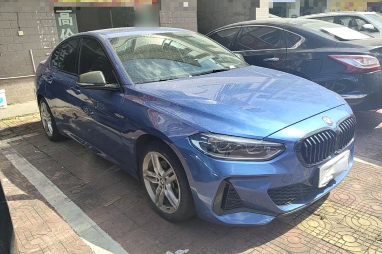 Used BMW 1 Series 2019 118i M Sport Package Front Right 45 Deg