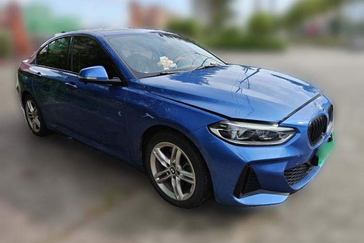 Used BMW 1 Series 2019 118i M Sport Package Front Right 45 Deg