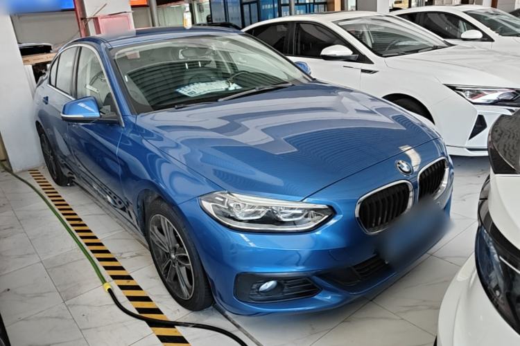 Used BMW 1 Series 2019 118i Fashion Model Front Right 45 Deg
