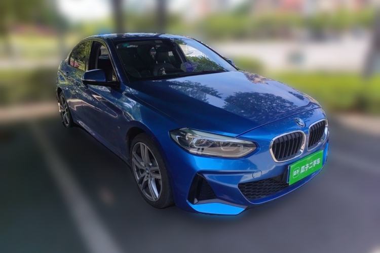 Used BMW 1 Series 2019 120i M Sport Package Front Right 45 Deg
