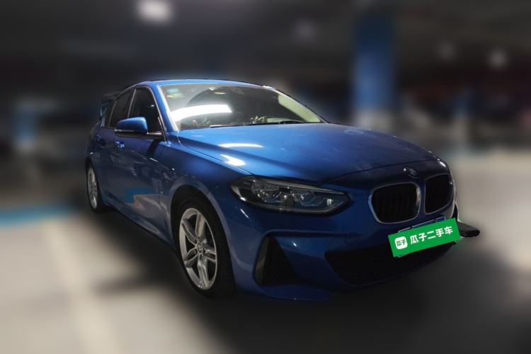 Used BMW 1 Series 2019 118i M Sport Package Front Right 45 Deg