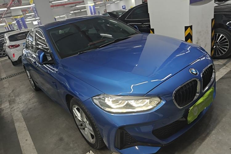 Used BMW 1 Series 2019 118i M Sport Package Front Right 45 Deg