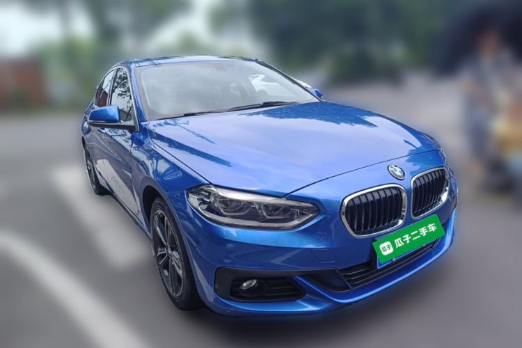 Used BMW 1 Series 2019 118i Fashion Model Front Right 45 Deg