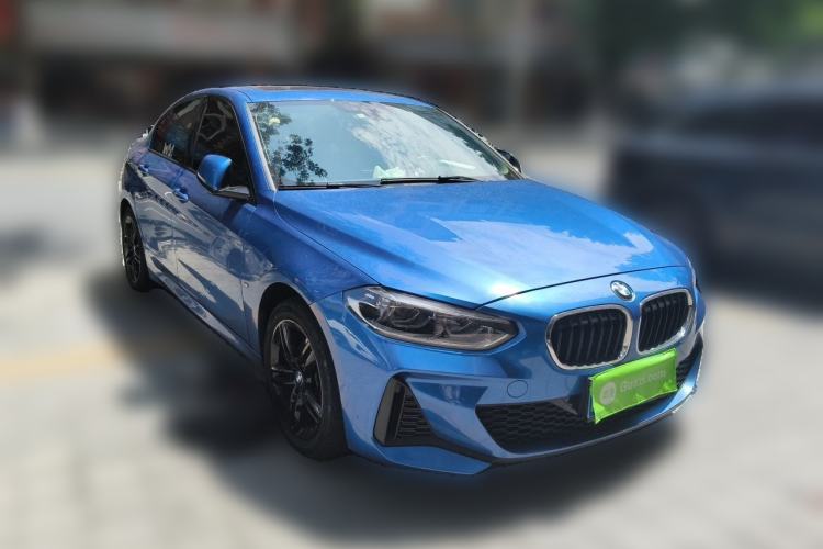 Used BMW 1 Series 2019 118i M Sport Package Front Right 45 Deg