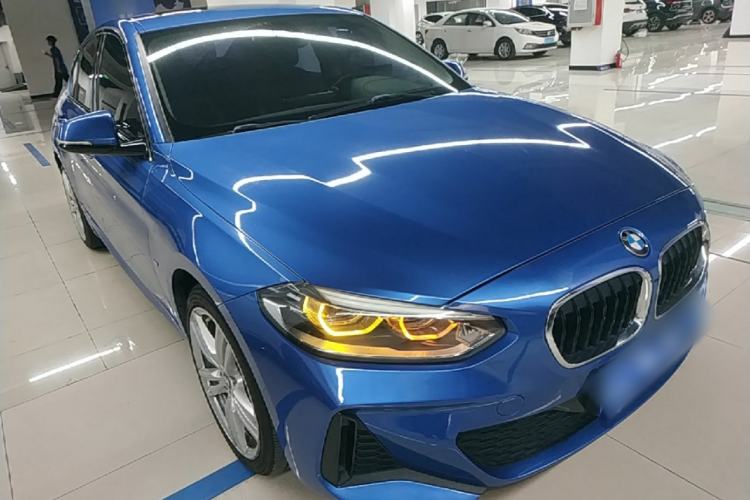 Used BMW 1 Series 2019 120i Leading Model M Sport Package Front Right 45 Deg