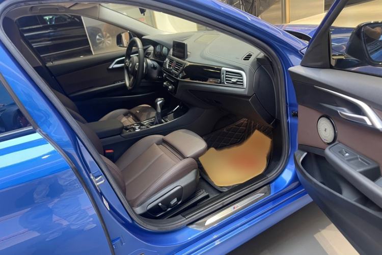 Used BMW 1 Series 2019 120i Leading Model M Sport Package Interior 12