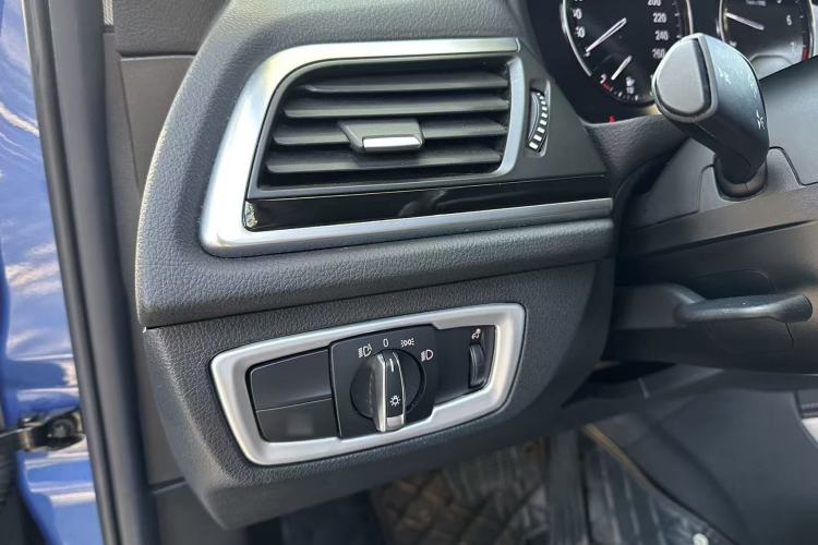 Used BMW 1 Series 2019 118i M Sport Package Interior 4