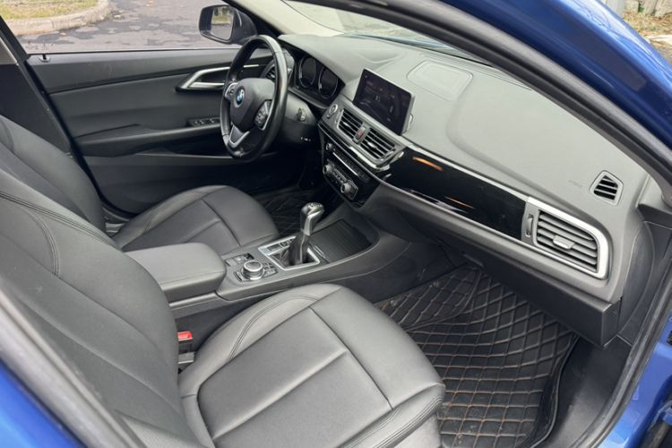 Used BMW 1 Series 2019 118i Fashion Model Interior 5
