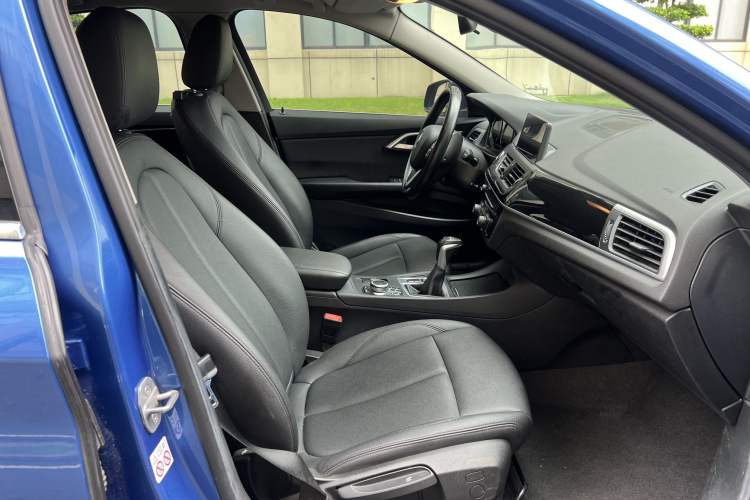 Used BMW 1 Series 2019 118i Fashion Model Interior 5