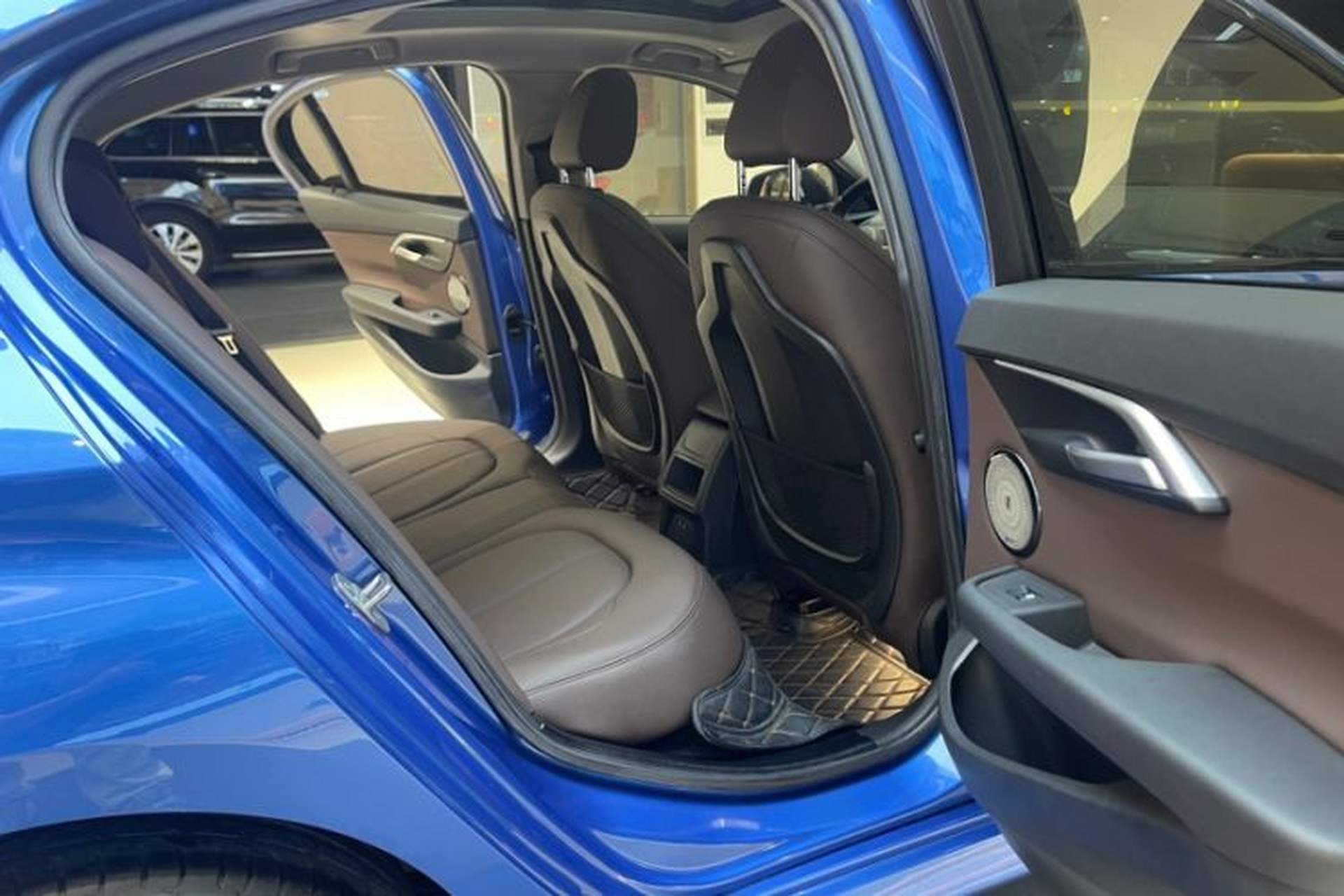 Used BMW 1 Series 2019 120i Leading Model M Sport Package Interior 6