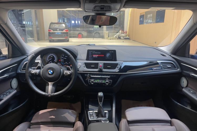 Used BMW 1 Series 2019 120i Leading Model M Sport Package Interior 7