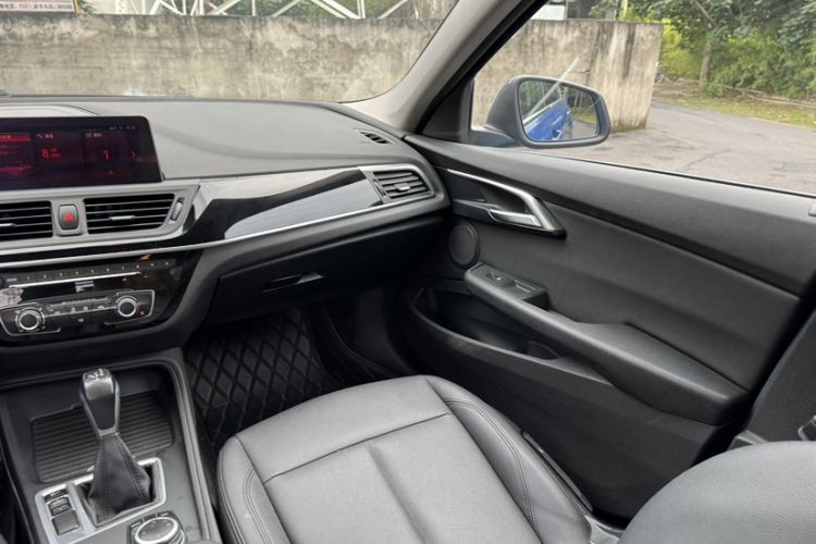 Used BMW 1 Series 2019 118i Fashion Model Interior 9