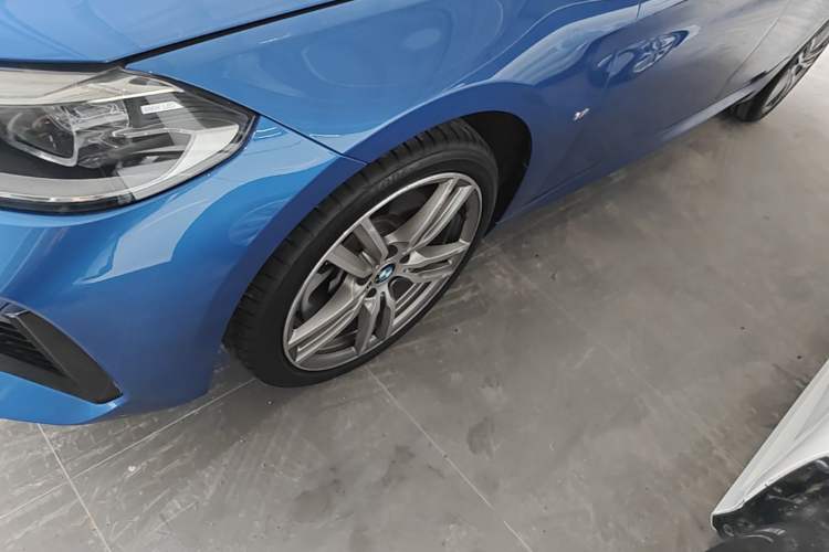 Used BMW 1 Series 2019 120i Leading Model M Sport Package Left Front Wheel Hub