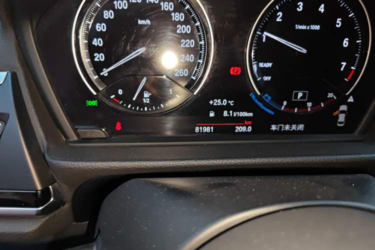 Used BMW 1 Series 2019 118i M Sport Package Odometer Close Up