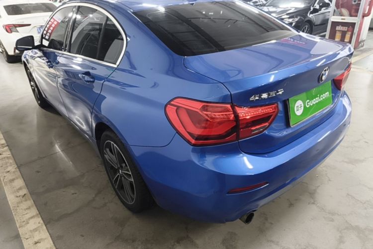 Used BMW 1 Series 2019 118i Fashion Model Rear Left 45 Deg