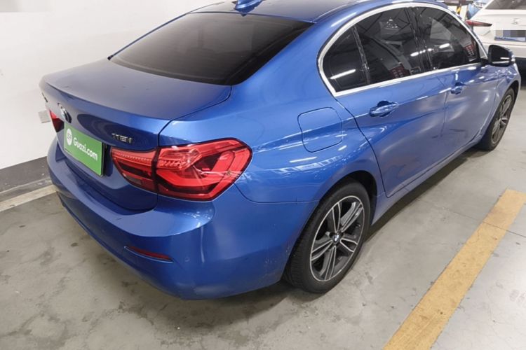 Used BMW 1 Series 2019 118i Fashion Model Rear Right 45 Deg