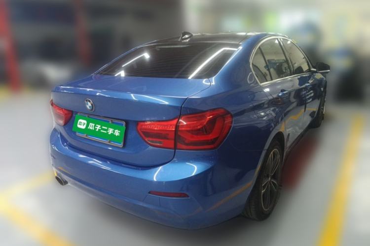 Used BMW 1 Series 2019 118i Fashion Model Rear Right 45 Deg