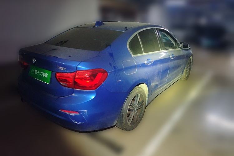 Used BMW 1 Series 2019 118i Fashion Model Rear Right 45 Deg