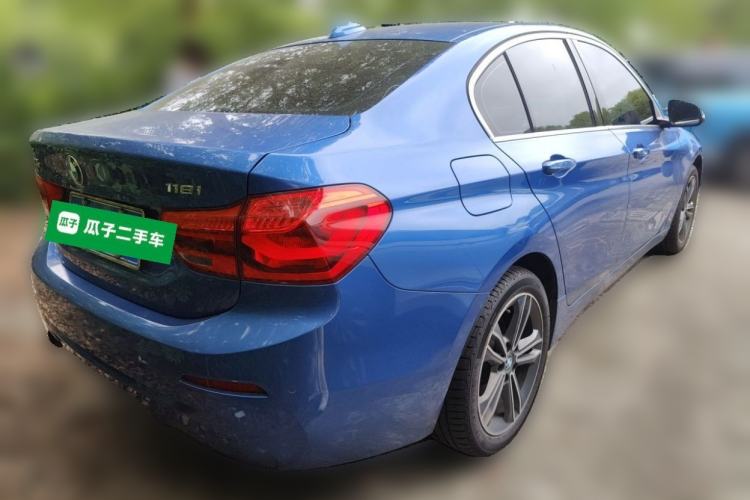 Used BMW 1 Series 2019 118i Fashion Model Rear Right 45 Deg