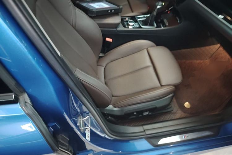 Used BMW 1 Series 2019 118i M Sport Package Right Front Seat
