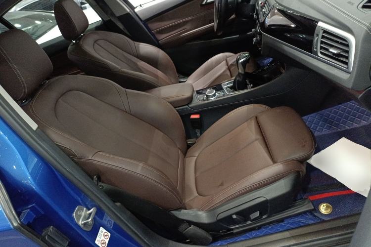 Used BMW 1 Series 2019 118i M Sport Package Right Front Seat