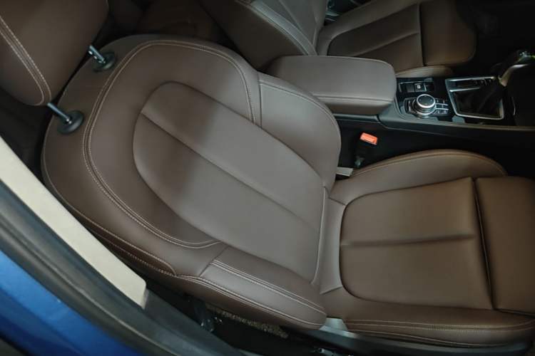Used BMW 1 Series 2019 118i M Sport Package Right Front Seat