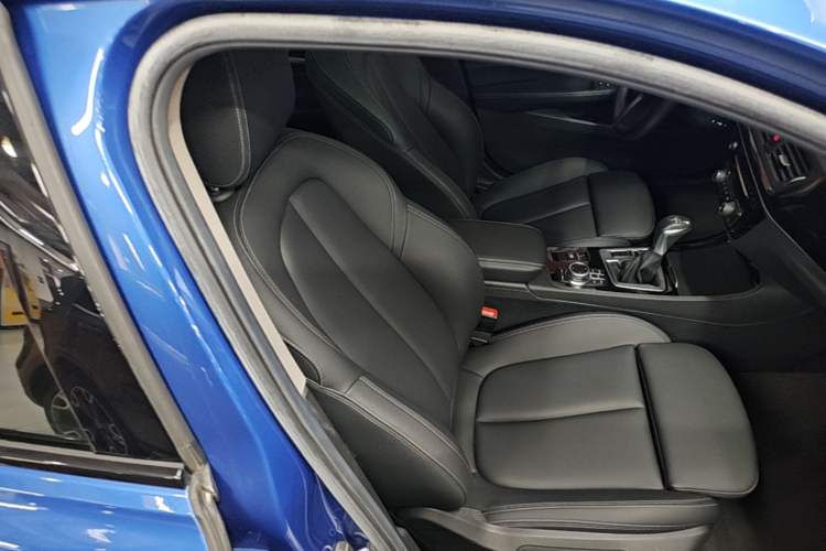 Used BMW 1 Series 2019 118i M Sport Package Right Front Seat