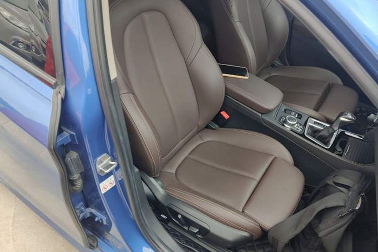 Used BMW 1 Series 2019 118i M Sport Package Right Front Seat
