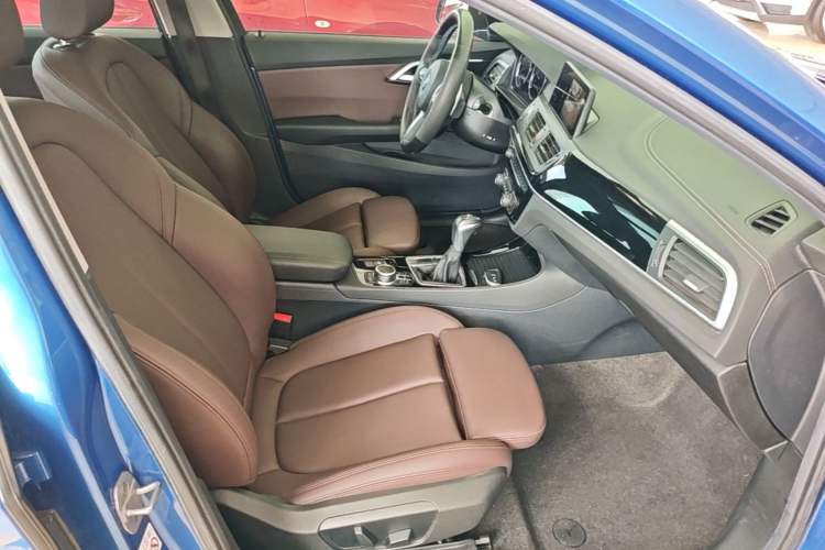 Used BMW 1 Series 2019 120i Leading Model M Sport Package Right Front Seat