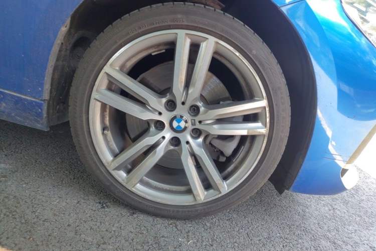 Used BMW 1 Series 2019 120i M Sport Package Right Front Wheel Hub