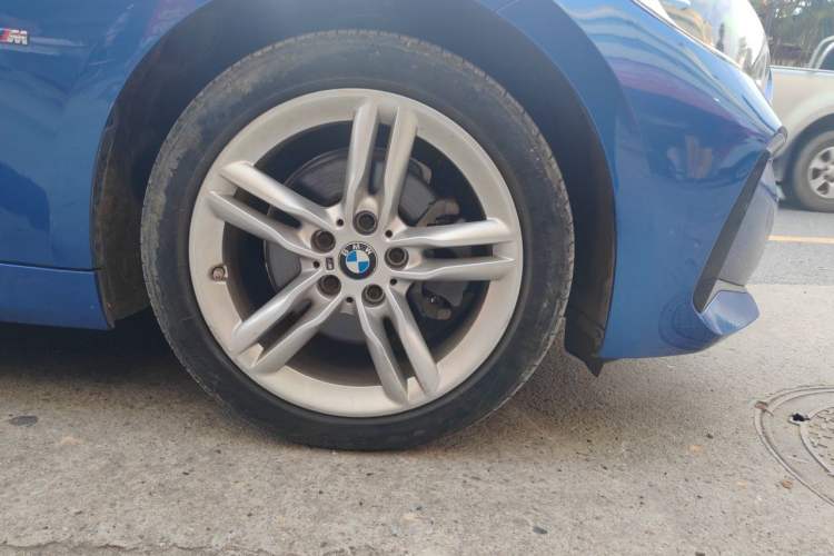 Used BMW 1 Series 2019 118i M Sport Package Right Front Wheel Hub