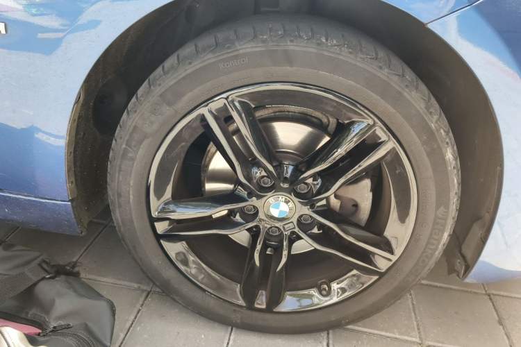 Used BMW 1 Series 2019 118i M Sport Package Right Front Wheel Hub