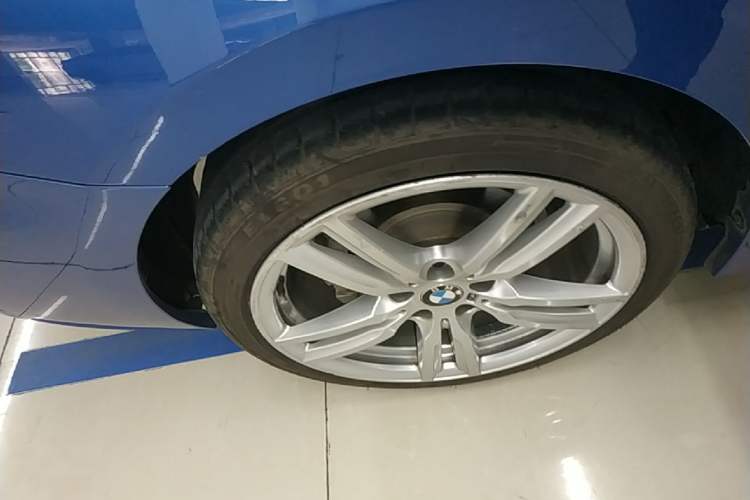 Used BMW 1 Series 2019 120i Leading Model M Sport Package Right Rear Wheel Hub