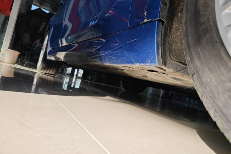 Used BMW 1 Series 2019 118i M Sport Package Right Side Sill