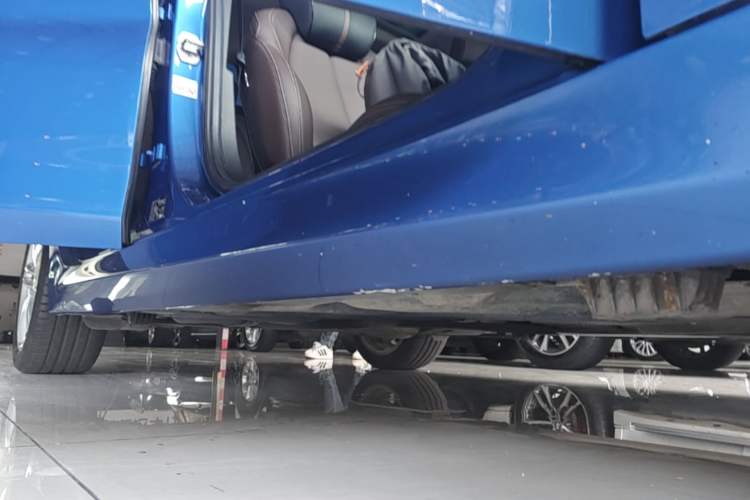 Used BMW 1 Series 2019 118i M Sport Package Right Side Sill